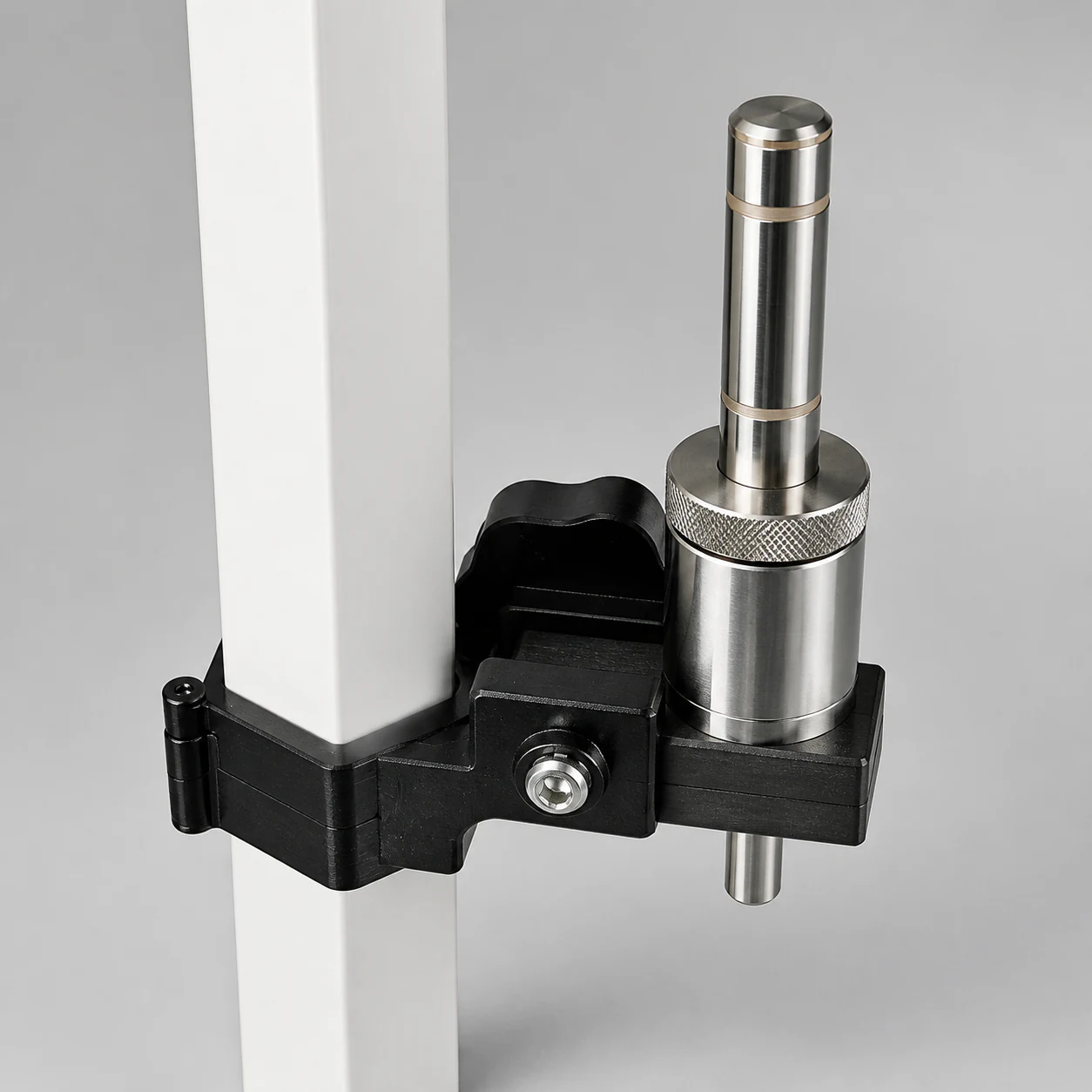 Tent-to-Flag Connector — product view 1